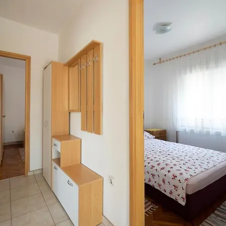 Apartman Ema Gornji Karin Exterior photo