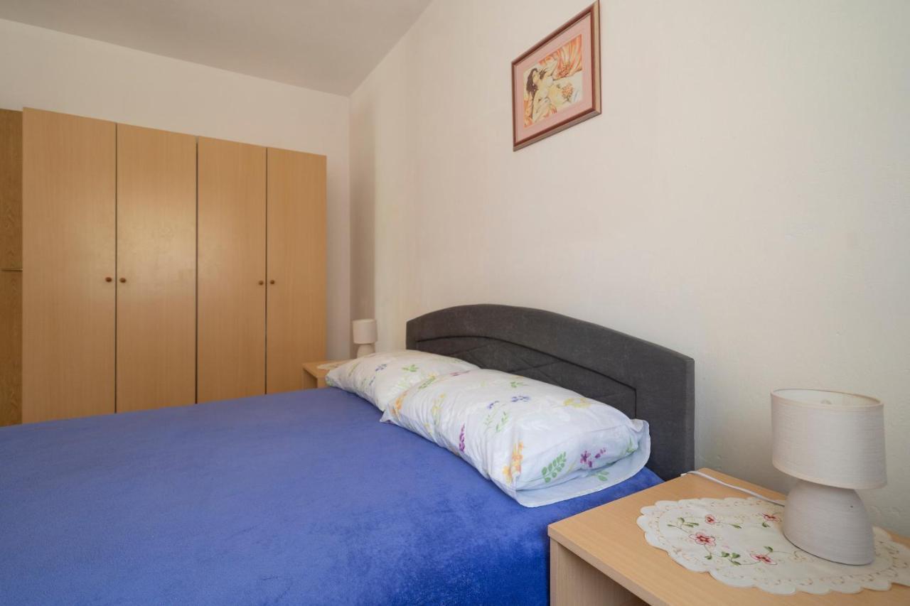 Apartment Ema *